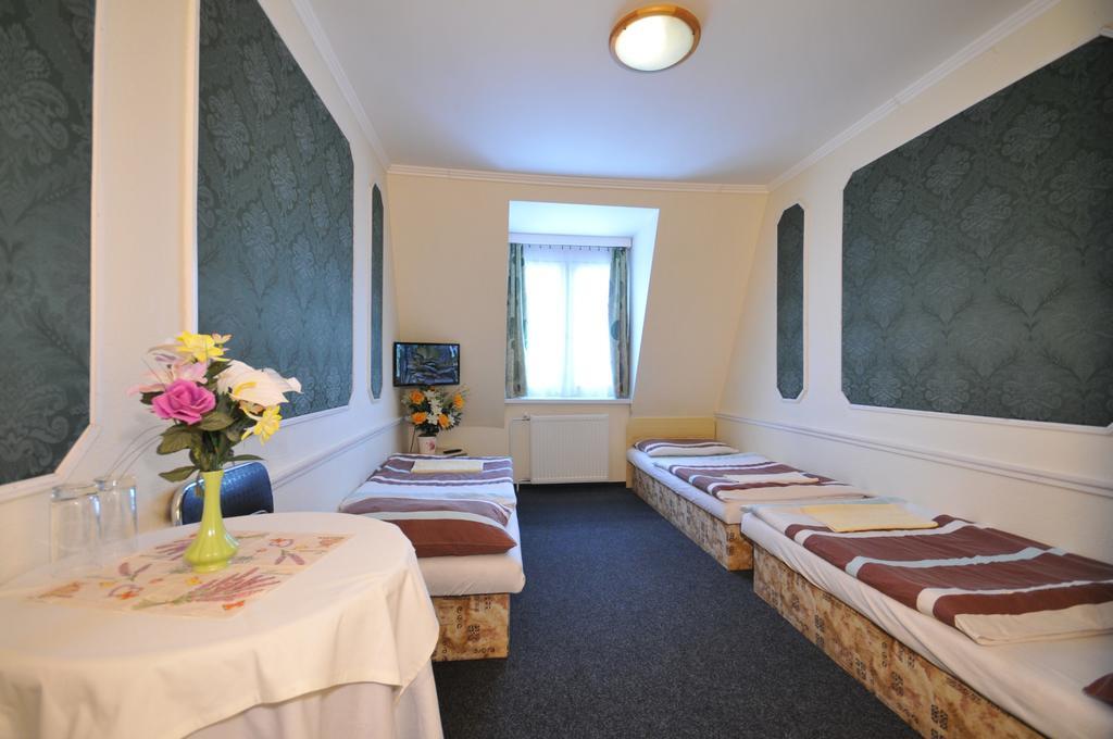 Pension Velicky Zamocek Poprad Exterior photo