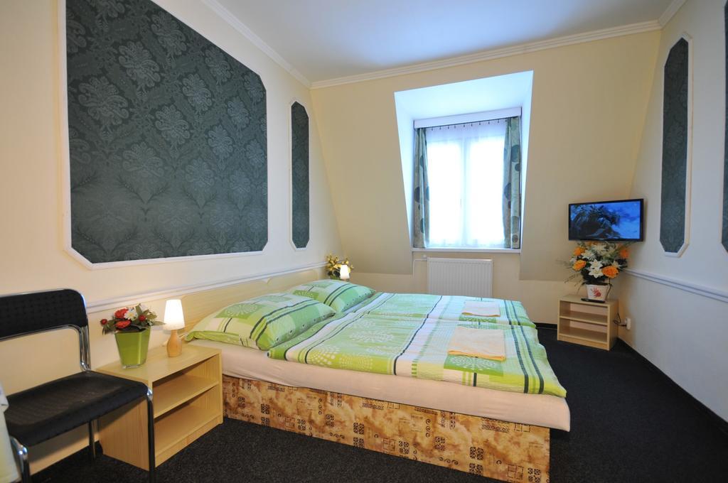 Pension Velicky Zamocek Poprad Exterior photo
